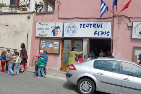 Invitaţie la spectacole, pentru cei mici